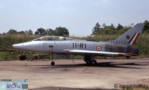 F-100 1972 11-RI