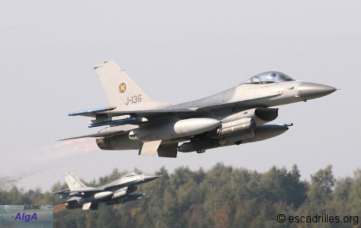 F16_2010_J136-v