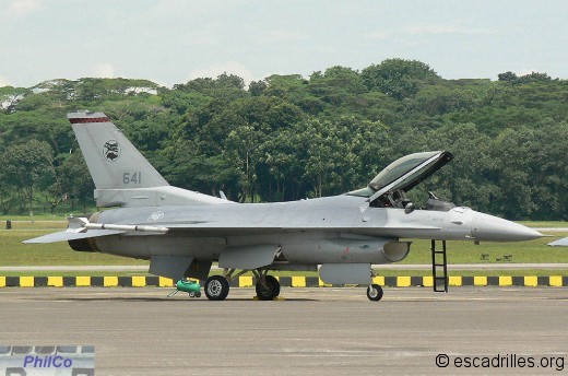 F-16C sn 641 du 140 Sqn de Tengah