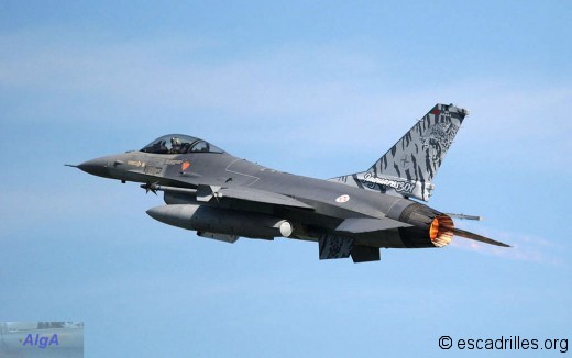 F16 2011 301