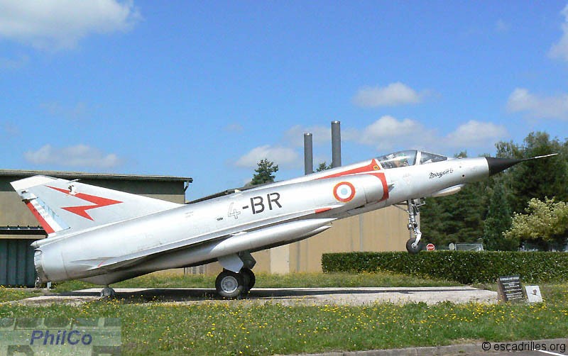 Beau Mirage IIIE en décoration pré-1972