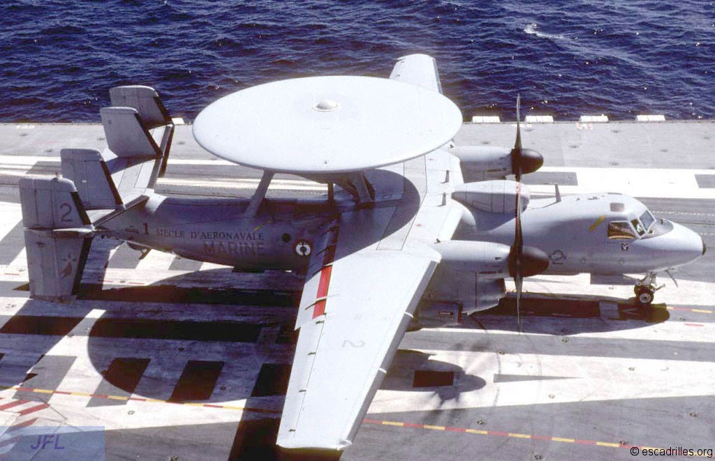 E-2C de la 4F sur le CdG 