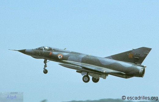 Mirage IIIE au décollage en 1984 (configuration R530 - 500 l)