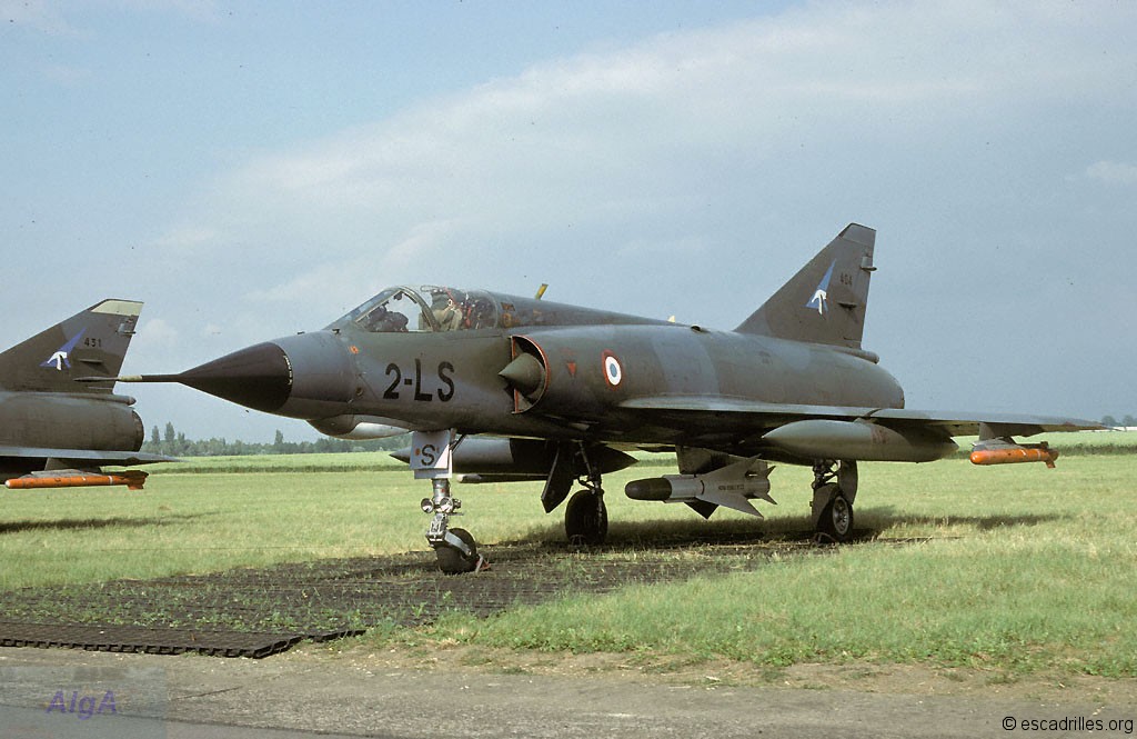 Mirage IIIE de l'Alsace portant les marques du 1/2 (Dijon, 07/84)