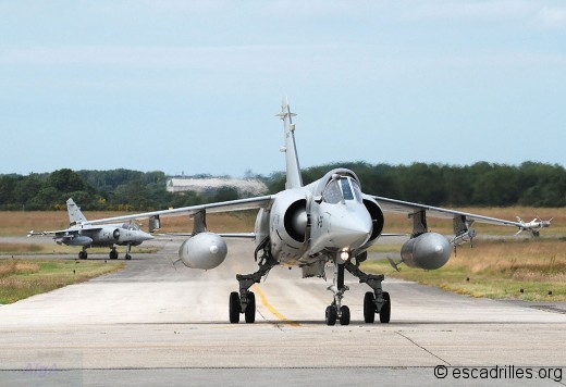 Deux F-1M de l'Ala 14 en 2008 à Landi