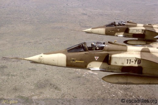 Avion du 4/11 au Tchad en octobre 1987 montrant le cockpit bien protégé du Jag