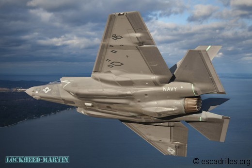 Le second F-35C montre ses dessous
