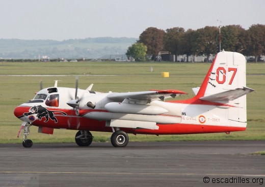 Un Grummann Tracker de la Sécurité Civile