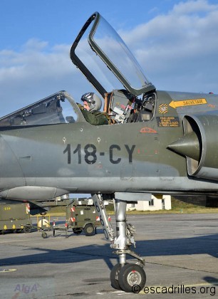 F1CR 118-CY pilote
