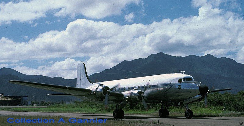 Le DC-4 de la 9S: offert par le président Trumann au général De Gaulle, il emporta dans ses cendres les 7 membres d'équipage lors du crash du 21 janvier 1982