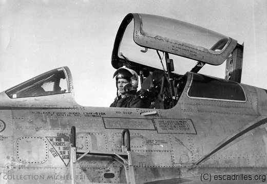 Michel Brisson, à bord d'un F-84F de type '51GK'