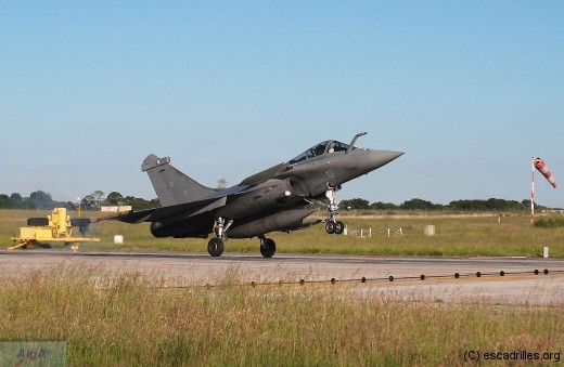 Rafale_2008_12F13_land