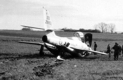 F84F_9-AE _28852_em-