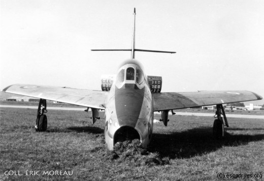 F84F_9-BC_29046_em-