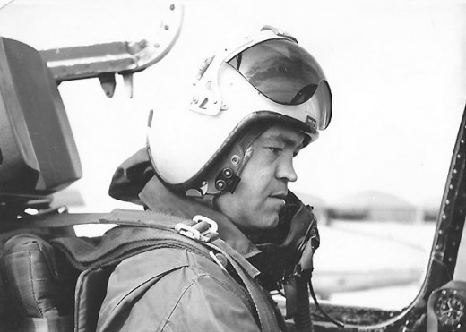 Jean Merlet s'installe aux commandes de son SMB2 du 'Vendée'