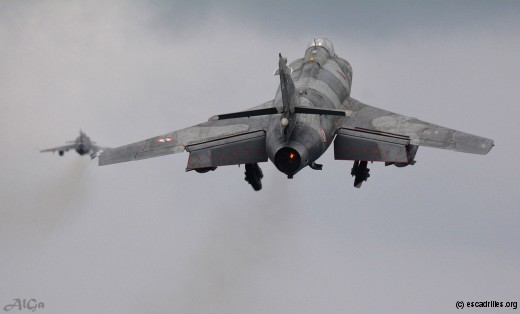 Catapultage rapide d'une patrouille grâce aux deux catapultes du Charles-de-Gauller