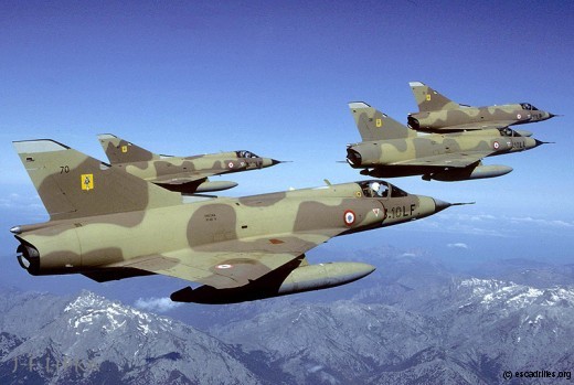 Moment historique: les quatre Mirage du 3/10 en vol retour vers la métropole