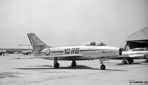 Vu ici à Salon le 18 juin 1958, le Mystère IV sera un avion de transition, uniquement utilisé au 2/10