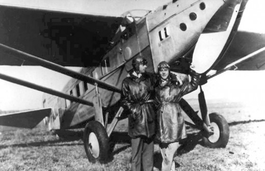 Saint-Ex et Henri Guillaumet, grands amis, connurent le même destin, en Méditerranée, l'un en 1941 et l'autre en 1944