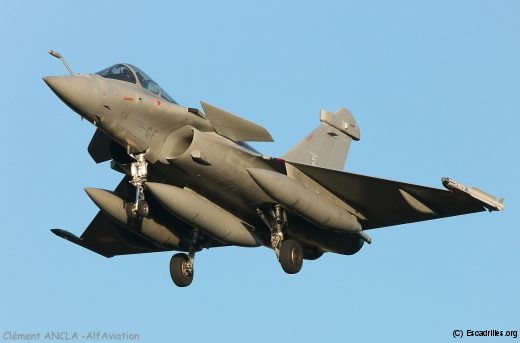 Un Rafale semblant bien gréé pour faire du CAP
